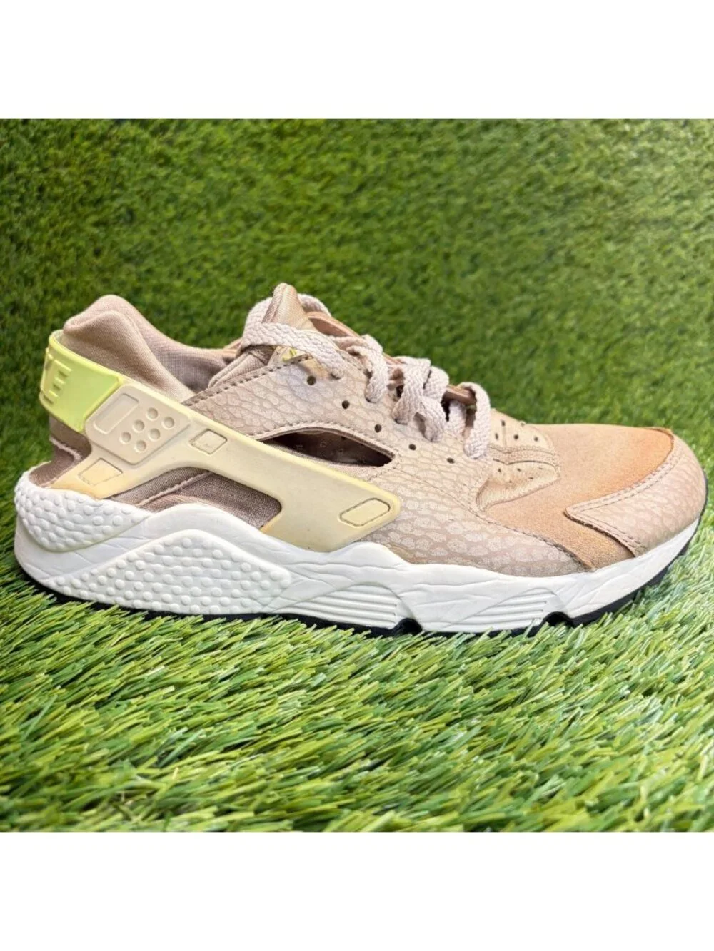 Nike Air Huarache Run Mens Size 8.5 Beige Brown Athletic Running Shoes Sneakers